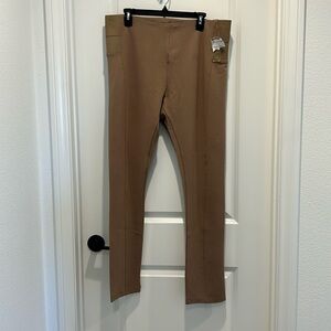 BCBG stretchy pull up pants